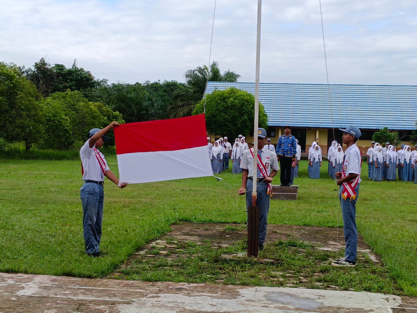 Kegiatan Upacara Bendera Hari Sumpah Pemuda
